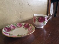 Old English Rose.. Royal Albert bone china.. England.jpg