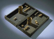 Backgammon-set_from_American_civil_war.jpeg