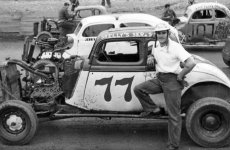1956-dizzy-dean-77-and-behind-jerry-banks-21-at-bowling-green-speedway-p-dave-zortman-collecti...jpg