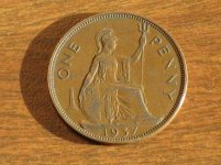 10 Feb 2011 Coin Roll Hunt 1937 Britiania.JPG