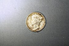 coins 004 (640x427).jpg