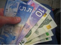 canadian-money-1285438029.jpg