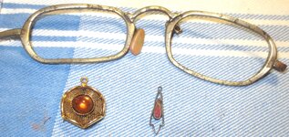 Site O 1025 102712 Junk jewelery eyglasses.jpg
