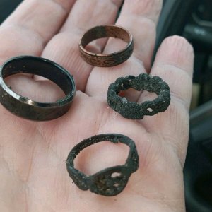 4 RINGS FROM CAPE COD HUNT - 2 SIL.