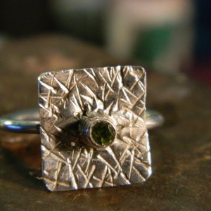 Sterling silver and peridot ring