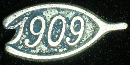 1909 Wishbone Pin - 1909 Wishbone pin.