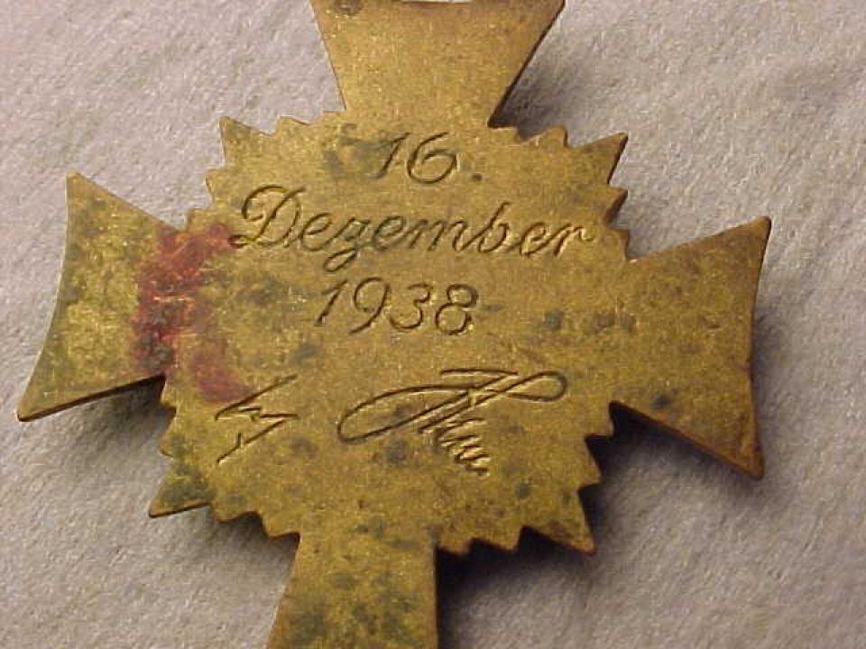 Back of Nazi Mother's Cross with Hitlers signature