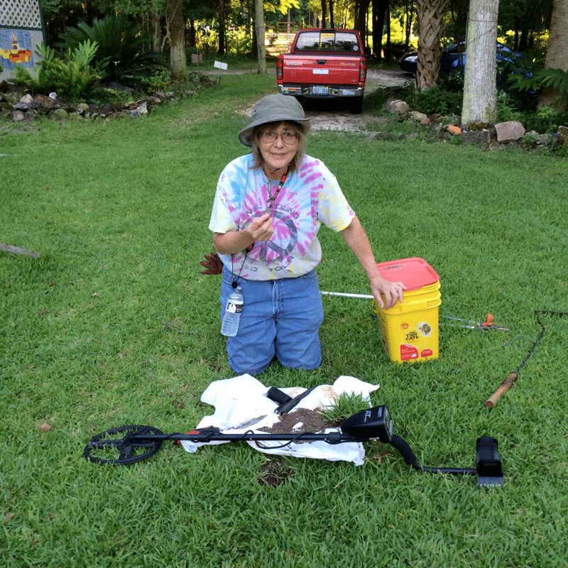 Mar's first find. A 1993 quarter at 4". Not bad for her first 5 minutes.