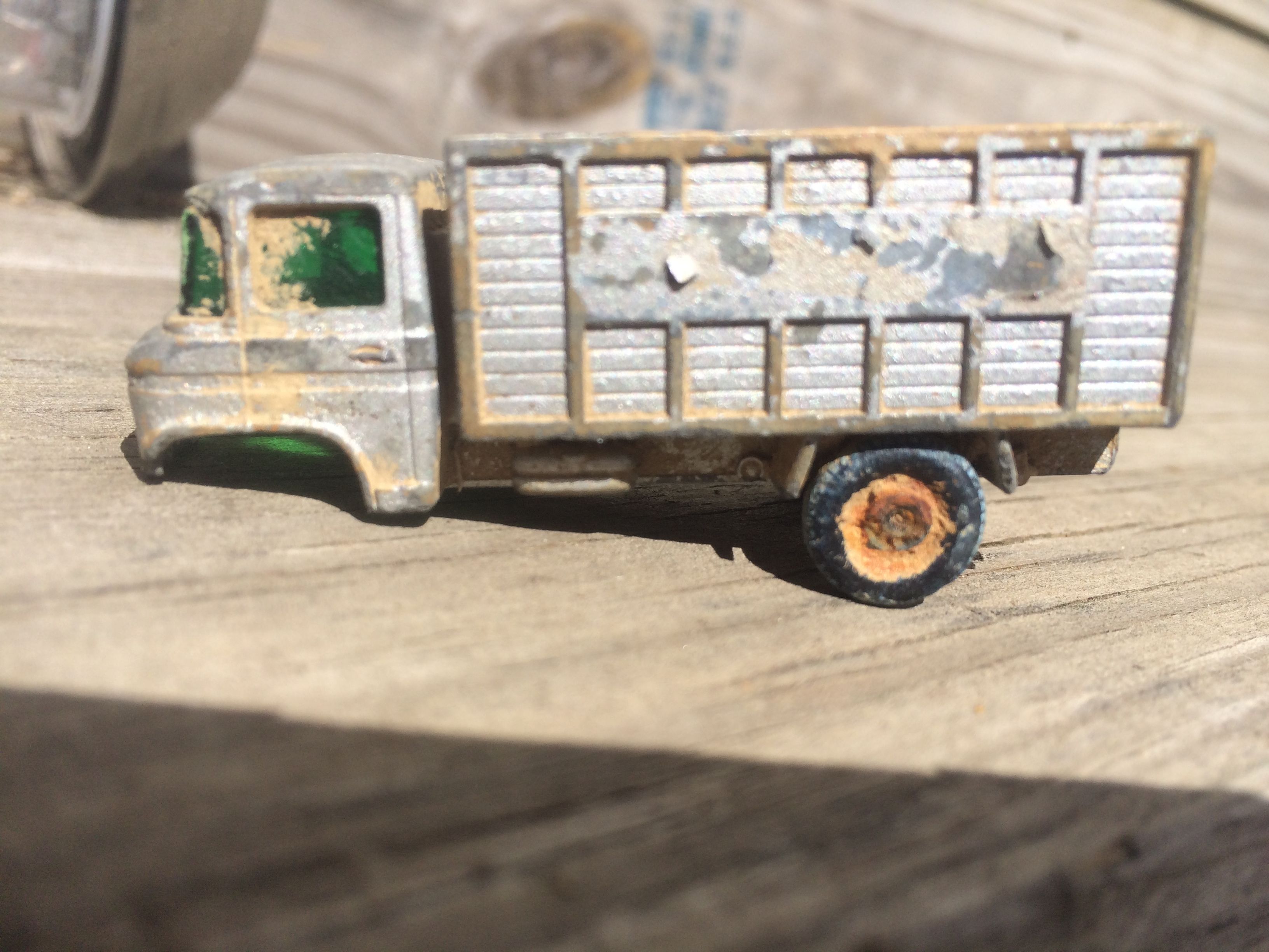 Matchbox Series No. 11 Lesney Production Co. 1969 
Scaffolding Truck - License #S-ZE41
Back Yard Find 14 Mar 14