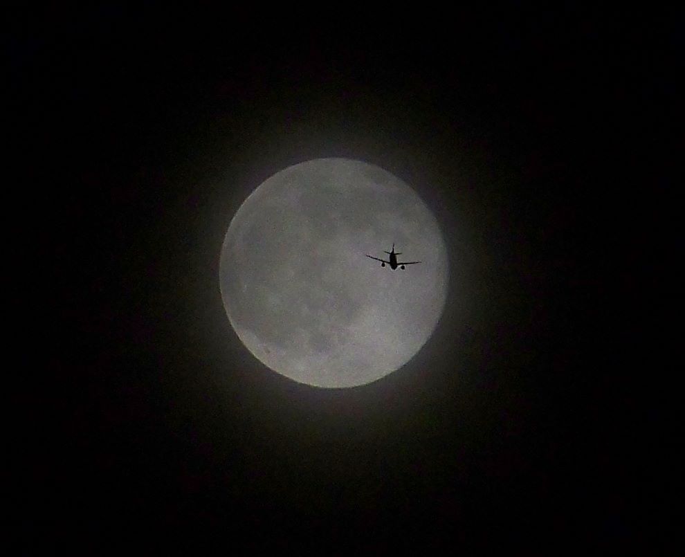 moon with jet June 2015