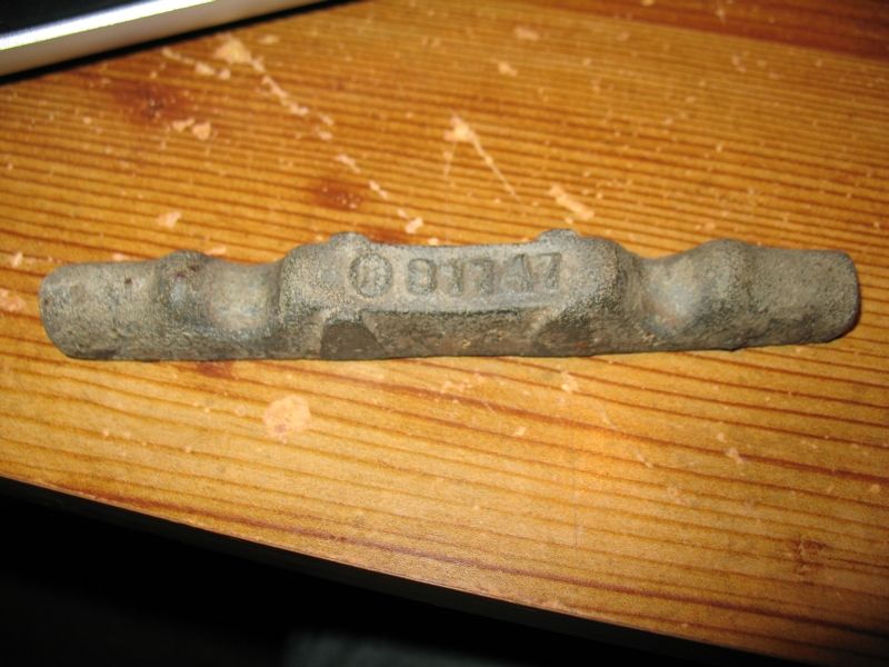 Same hunt as August 2013. Part of cargo Wire clamp from old railway