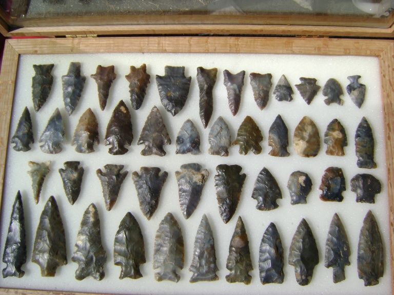 Sonora Flint Artifacts   - Arrowheads from Kentucky