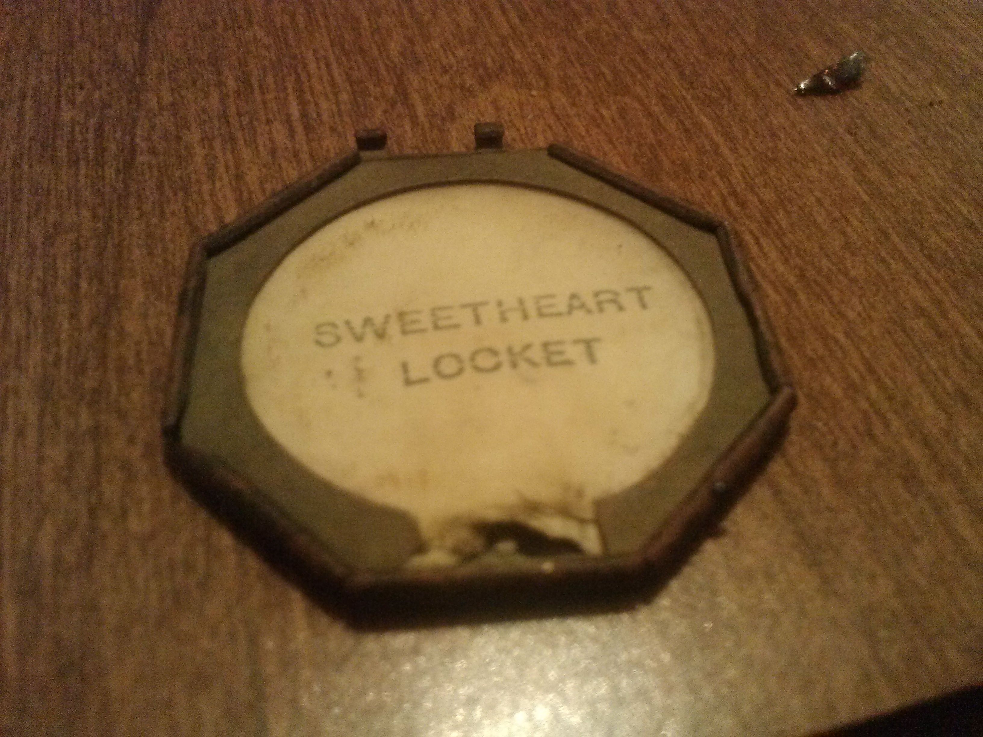 Sweetheart Locket