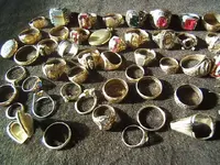 gold rings.webp