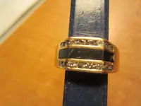 ring 002.webp