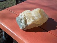 Rock with green stone on end 002.JPG