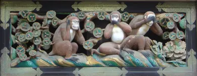 Hear_speak_see_no_evil_Toshogu.webp