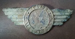 junior air warden pin 1940s DUG.webp junior air warden pin 1940s DUG.webp