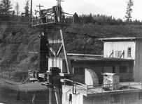 Gold_dredge_at_Swauk_March_8_1930.webp