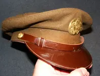 WW2_hat_US_visor-cap_Enlisted-man_photobyHayesOtoupalik_DSCF1394.webp