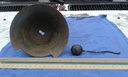 bell and clapper 011.webp bell and clapper 011.webp