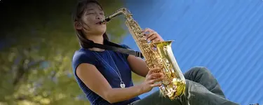 musical-instrument_saxophone_modern_V3_BNR_240100_2.webp