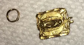 02_GOLD_CHARM_2_BACK.webp 02_GOLD_CHARM_2_BACK.webp