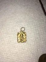 01_GOLD_CHARM_1_FRONT.webp 01_GOLD_CHARM_1_FRONT.webp