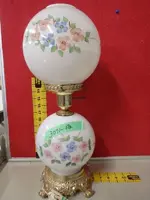 dual globe lamp.webp