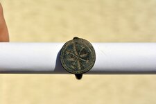 inel-medieval-din-bronz-1.jpg