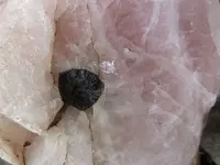 rose quartz tourmaline 004.webp