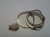 diamond bee ring.webp