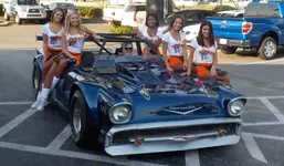 hooters2.webp
