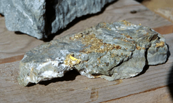 ore sample 77b.png