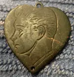 3 CL9 041015 Charm1.webp
