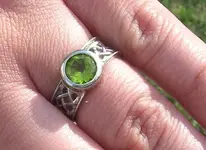 RFwhitegoldperidot04_21_15.webp RFwhitegoldperidot04_21_15.webp