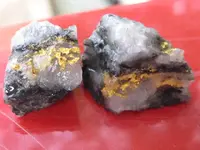 gold-quartz-05.webp