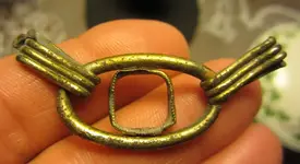 Brooch_gilt.webp Brooch_gilt.webp