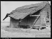 section-of-old-deserted-house-coffee-county-alabam-752392.webp