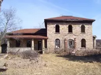 HOUSE3.webp