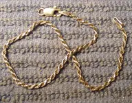 7 CL15 072415 Slvr Chain.webp