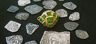 Emerald-Treasure-Ring.webp