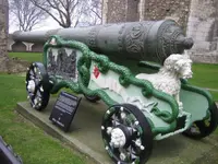 20060316_tower-of-london_051_knights_of_malta_cannon.webp