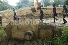 1349964425-ancient-cannon-found-in-yangon_1515479.webp