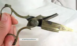 wick cutter.webp