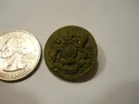 button with horse and lion.webp