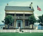 1280px-SACKETTS_HARBOR_BATTLEFIELD-crop.webp