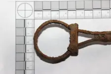 Odd clamp end with scale.webp