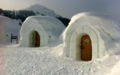 igloo-village2.webp