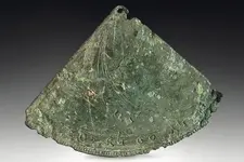 PAY-An-ancient-sundial.webp PAY-An-ancient-sundial.webp